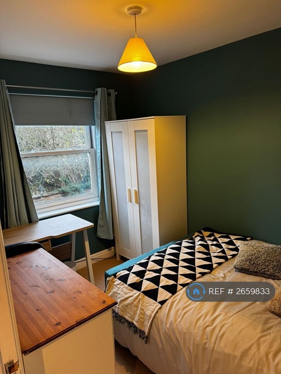 6 bedroom house in Gordon Street, Leamington Spa, CV31 (6 bed) (#2659833)