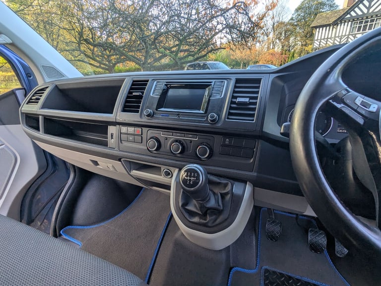 VW Transporter T6 Campervan T28