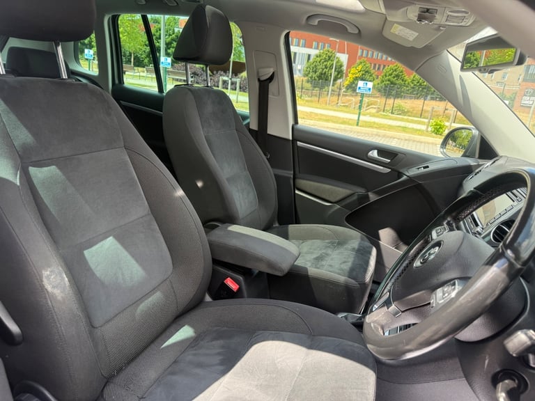 2014 Volkswagen Tiguan 2.0 TDi BlueMotion Tech Match 5dr DSG ESTATE Diesel Automatic