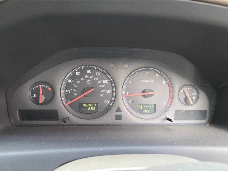 Volvo, V70 T5, Estate, 2001, Automatic, 2319 (cc), 5 doors