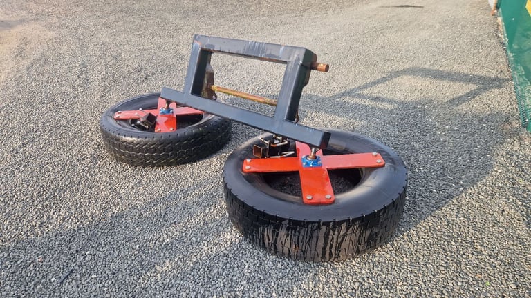 Tractor front loader silage pusher with Chilton brackets 