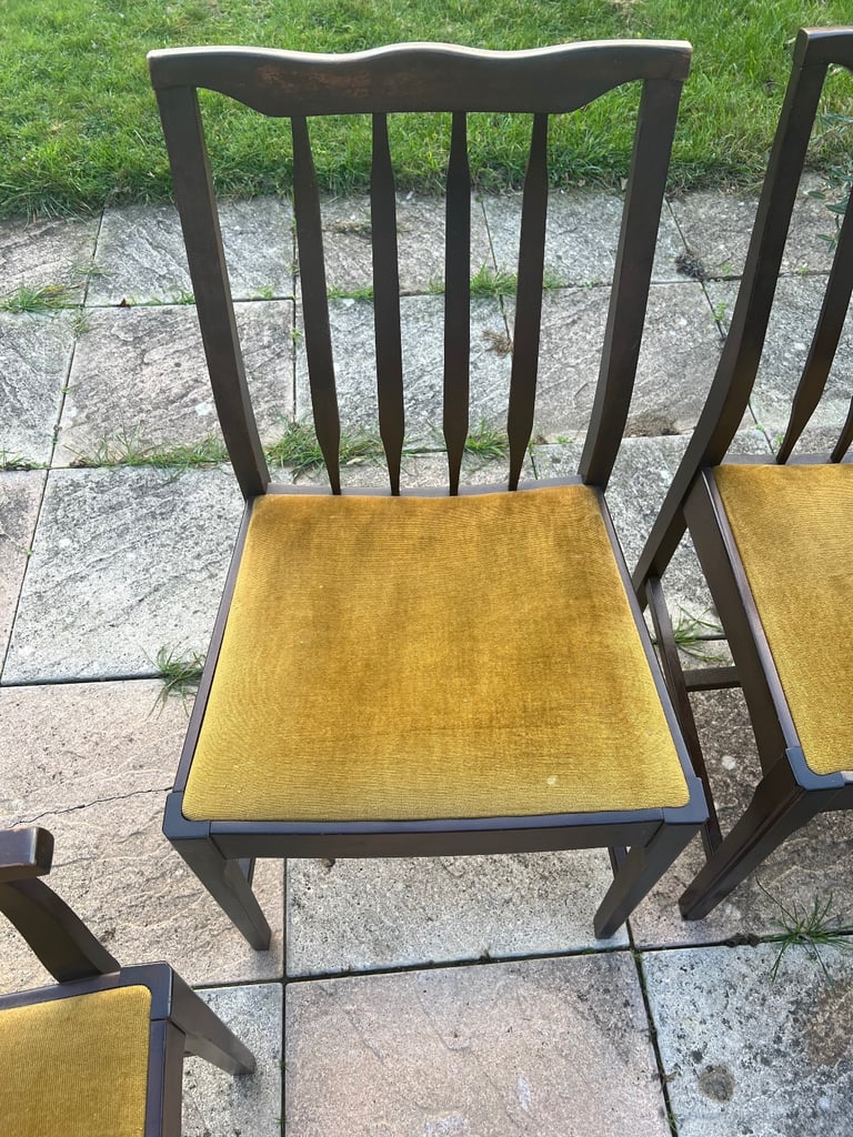 Stag Extendable Dining Table & 6 Chairs – Classic Vintage Set