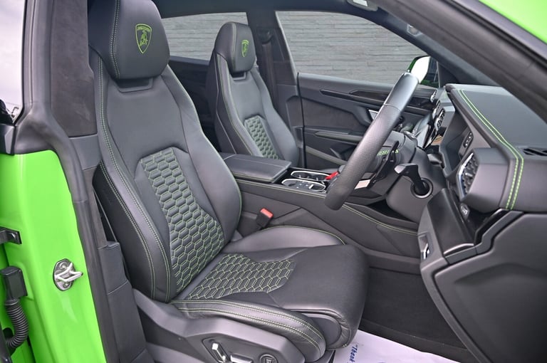 LAMBORGHINI URUS [URBAN NERO] 4.0T V8 BI-TURBO PETROL AUTO 4X4 2022 [71] GREEN
