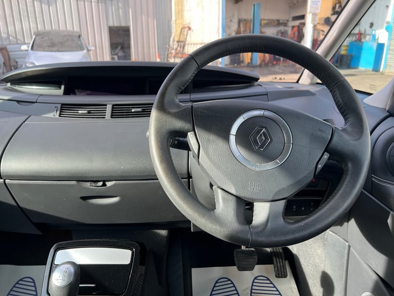 2011 Renault Grand Espace 2.0 dCi Dynamique TomTom 5dr Auto MPV Diesel Automatic