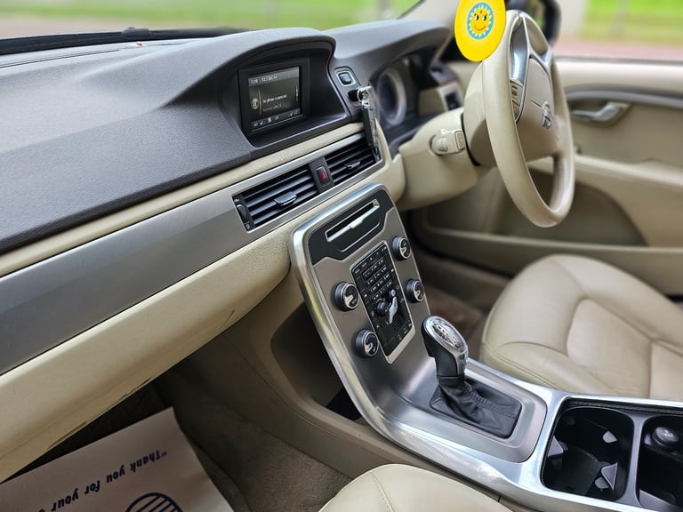 2013 Volvo V70 D2 [115] SE 5dr Powershift ESTATE Diesel Automatic