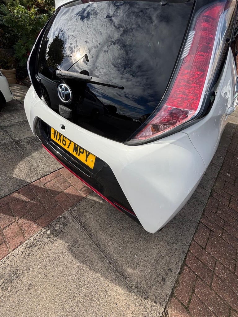 Toyota, AYGO, Hatchback, 2017, Semi-Auto, 998 (cc), 5 doors