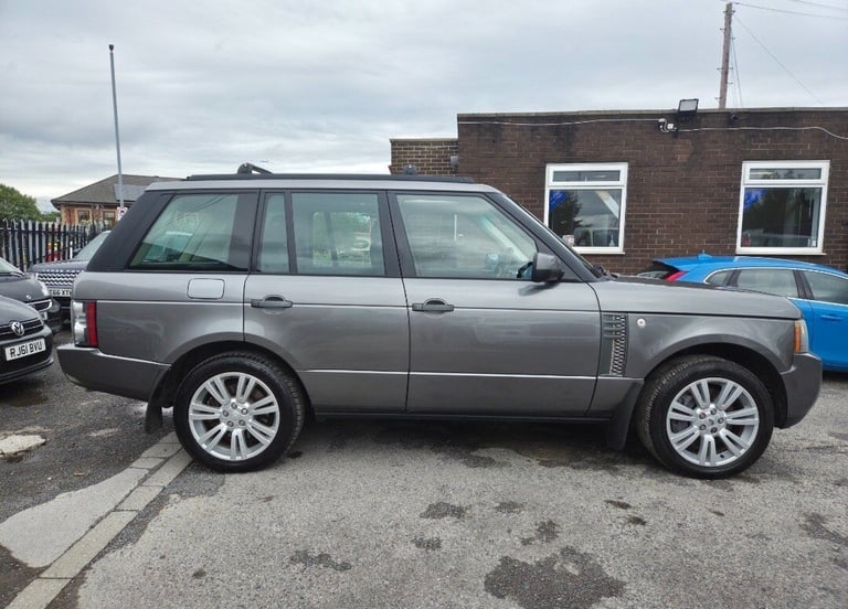 60 2010 LAND ROVER RANGE ROVER 4.4 TDV8 VOGUE AUTO