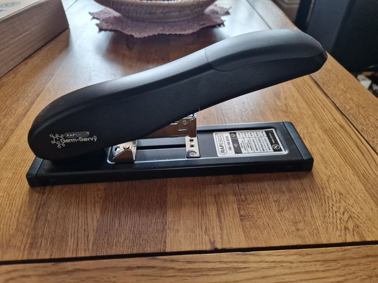 image for Rapesco HD100 heavy duty stapler  - brand new 