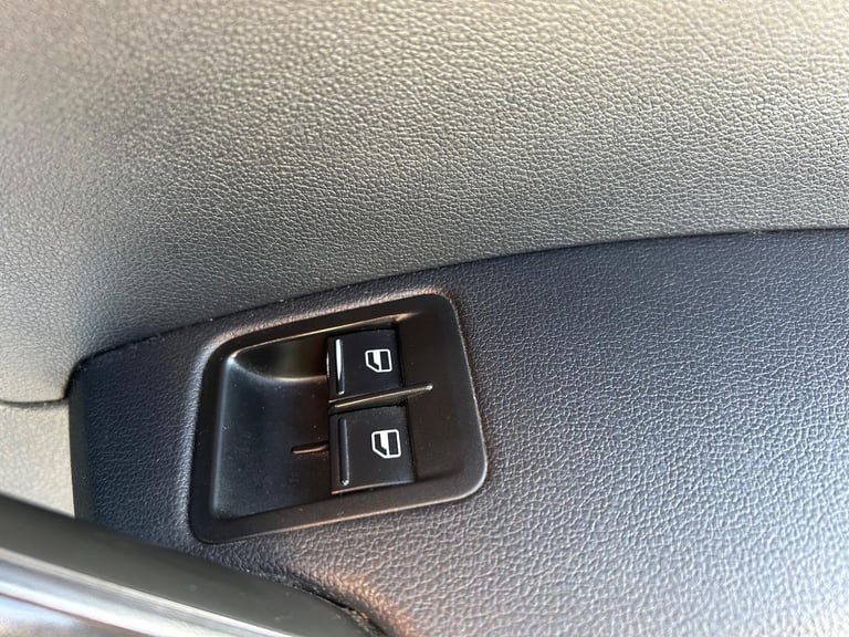 2018 Volkswagen Caddy Maxi 2.0 TDi C20 Maxi FWD 5dr (Window) WINDOW VAN Diesel Manual