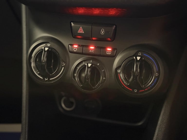 2017 Peugeot 208 1.2 Puretech Allure PETROL/MANUAL/5-DR