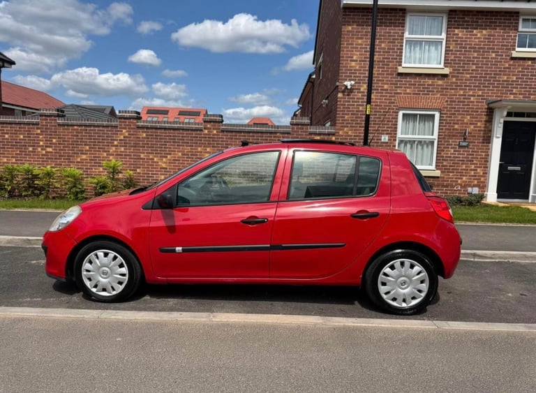 Renault, CLIO, Hatchback, 2006, Other, 1598 (cc), 5 doors