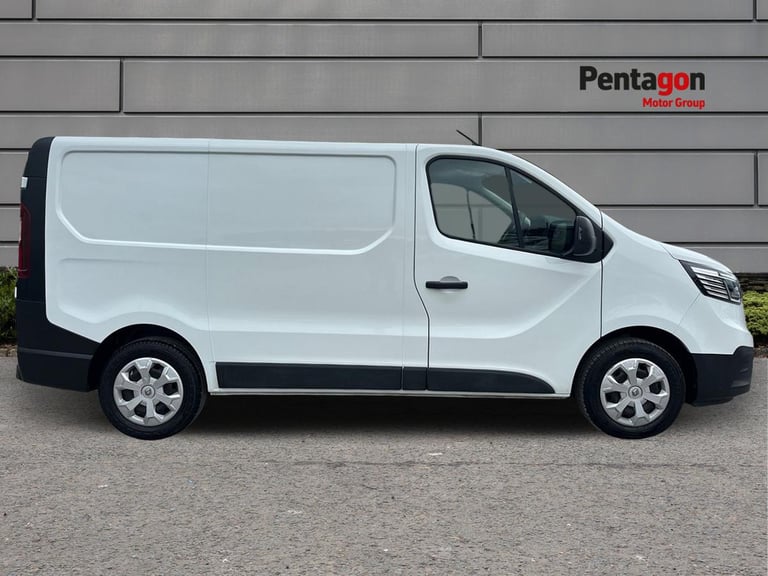  Renault Trafic 2.0 Dci Blue Sl28 Business Panel Van 5dr Diesel Manual L1 H1