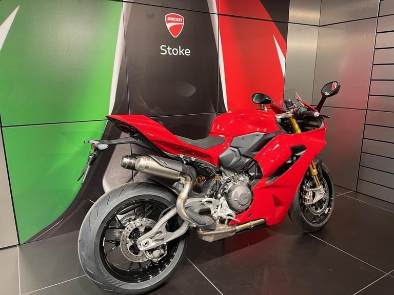 DUCATI PANIGALE V2 S 2025 MODEL YEAR BRAND NEW EX DISPLAY BIKE