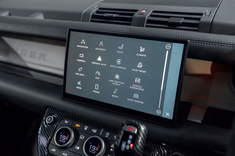 2023 Land Rover Defender 3.0 D300 MHEV X-Dynamic HSE SUV 5dr Diesel Auto 4WD Euro 6 (s/s) (300 ps...