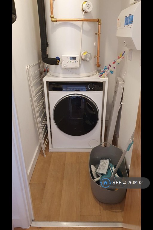 2 bedroom flat in Windmill Street, Birmingham, B1 (2 bed) (#2618192)