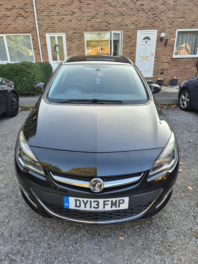 Vauxhall, ASTRA, SRI, Estate, 2013, Manual, 1956 (cc), 5 doors