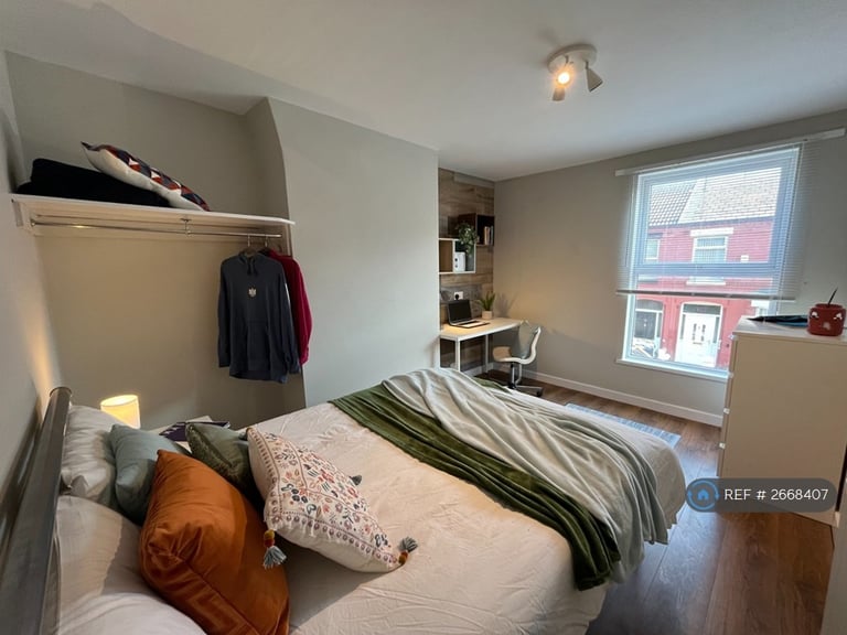 4 bedroom house in Crawford Avenue, Mossley Hill, Liverpool, L18 (4 bed) (#2668407)