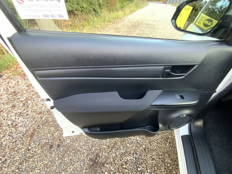 2019 Toyota Hilux 2.4 D-4D Active Pickup Double Cab 4dr Diesel Manual 4WD Euro 6 (3.5t) (150  PIC...