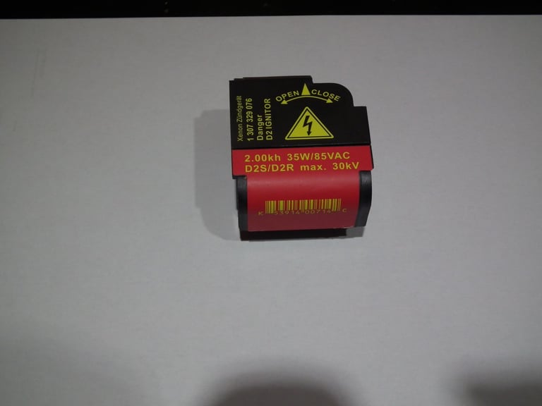 BMW 630i Xenon Headlight Igniter D2S