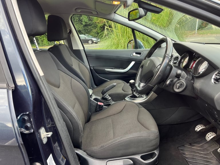 2013 Peugeot 308 1.6 HDi 92 Active 5dr [Sat Nav] HATCHBACK Diesel Manual