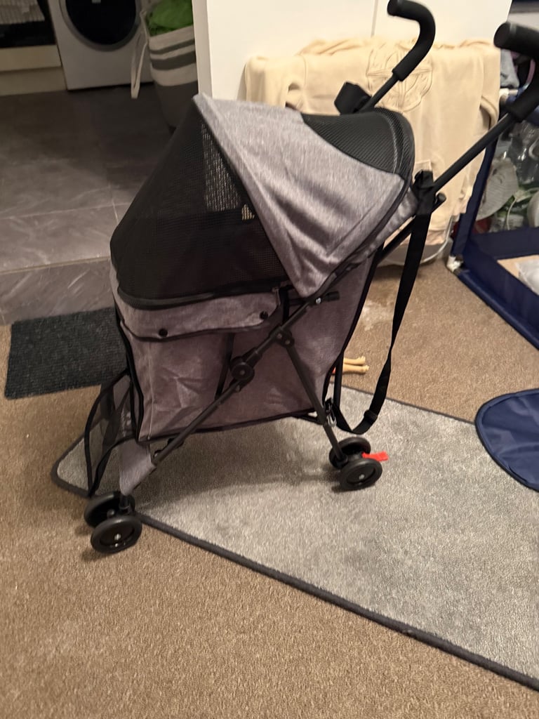 Dog pram