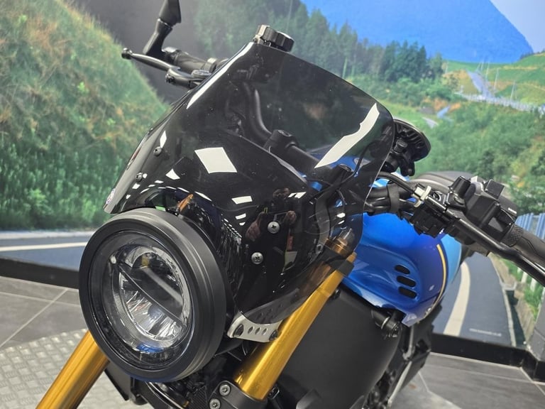 YAMAHA XSR 900