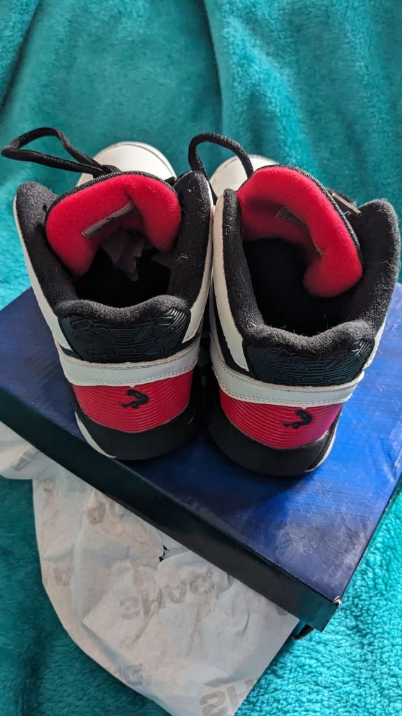 Shaq kids trainers UK 2/EU 34