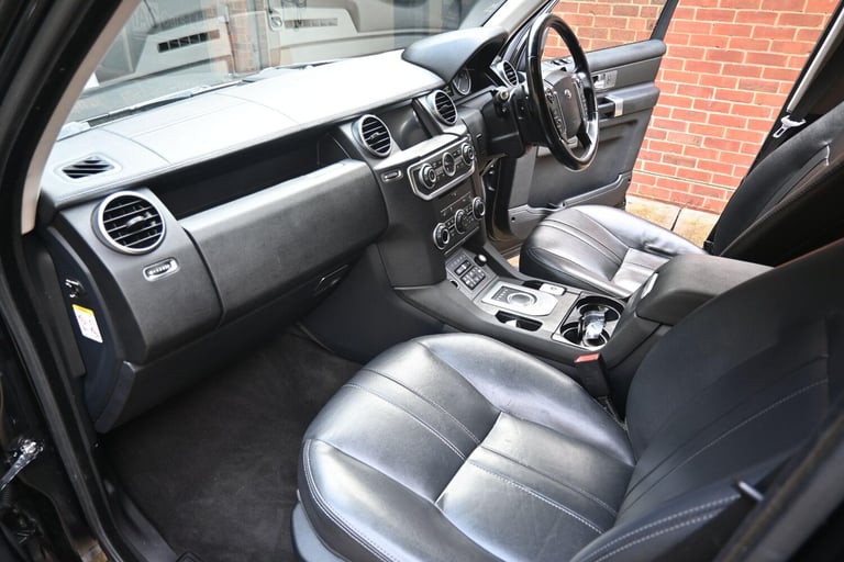 2016 Land Rover Discovery 4 3.0 SD V6 SE Auto 4WD 5dr PANEL VAN Diesel Automatic