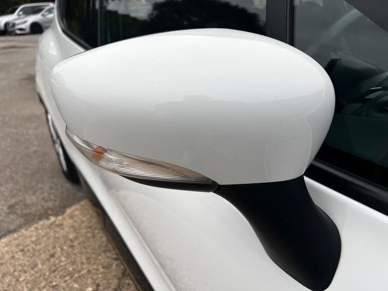 2016 Renault Clio 1.2 16V Dynamique Nav Euro 6 5dr HATCHBACK Petrol Manual