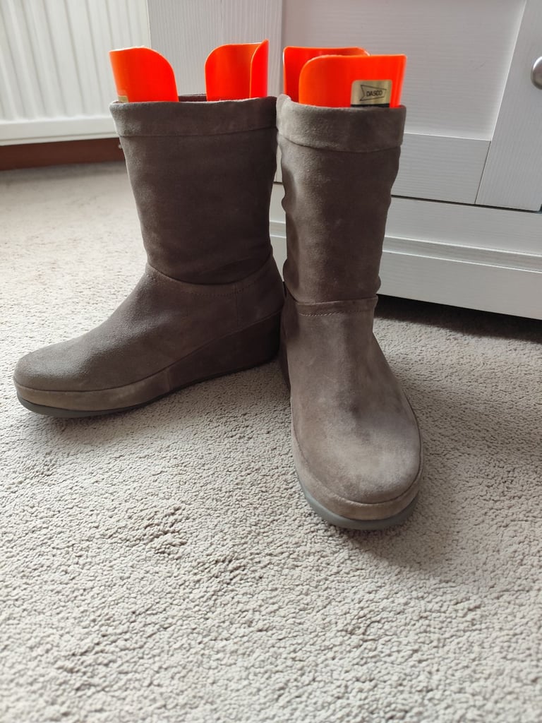 Fitflop suede ankle boots BNNT