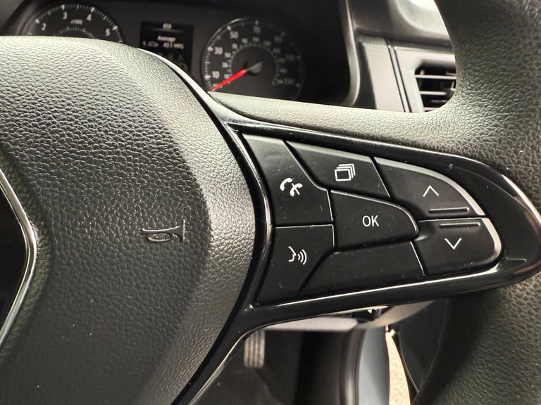 22 reg RENAULT TRAFIC 28 2.0 B/DCI 130 BHP SL BUSINESS+ panel van ( VAT INCLUDE 