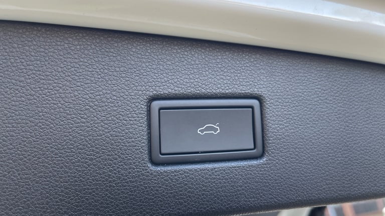 2022 Volkswagen Tiguan 1.5 TSI 150 R-Line 5dr DSG - Heated Front Seats - 