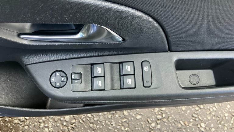 2021 Vauxhall Corsa 1.2 SE 5dr Petrol Hatchback Hatchback Petrol Manual