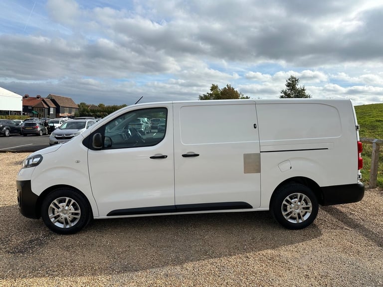 2020 Vauxhall Vivaro 1.5 Turbo D 2900 Dynamic L2 H1 Euro 6 (s/s) 6dr PANEL VAN Diesel Manual