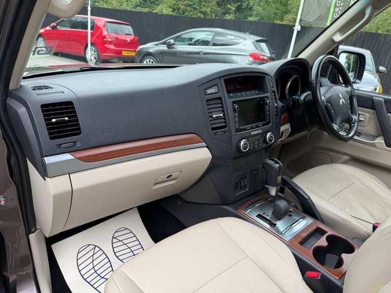 2013 Mitsubishi Shogun 3.2 DI-DC [197] SG3 5dr Auto ESTATE DIESEL Automatic