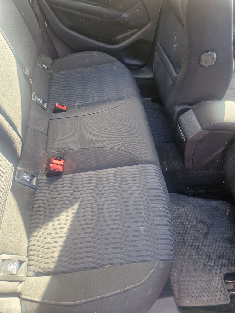 Peugeot, 308, Hatchback, 2015, Manual, 1560 (cc), 5 doors