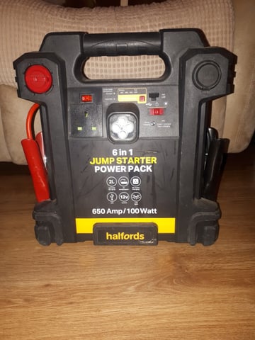 Halfords 6 in 1 deals jump starter