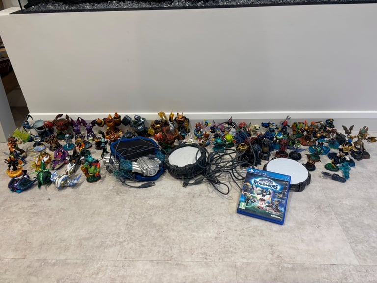 image for Skylanders PS4 game + figures + portals