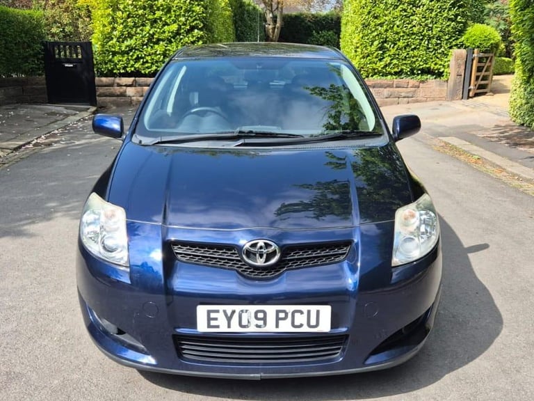 Toyota Auris 1.3 TR. Very low mileage. Comprehensive Service History 