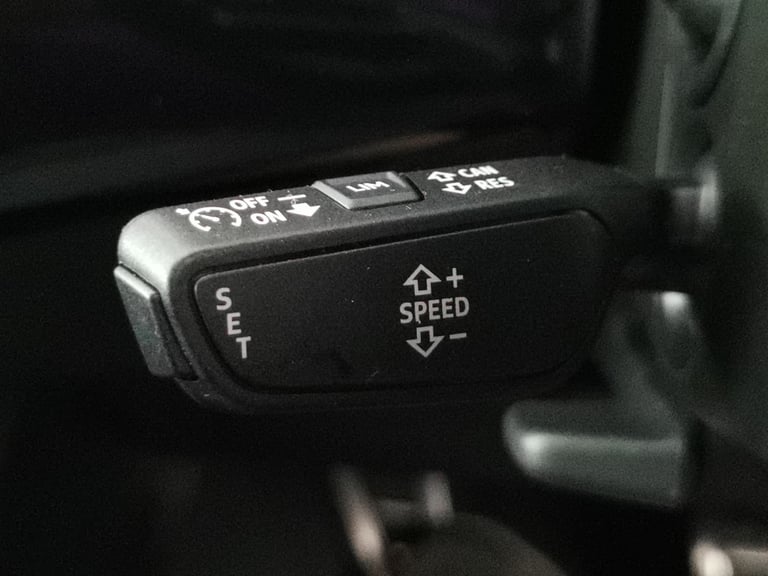 2023 Audi A4 Avant 2.0 TFSI 40 Black Edition Estate 5dr Petrol S Tronic Euro 6 (s/s) (204 ps)  Es...