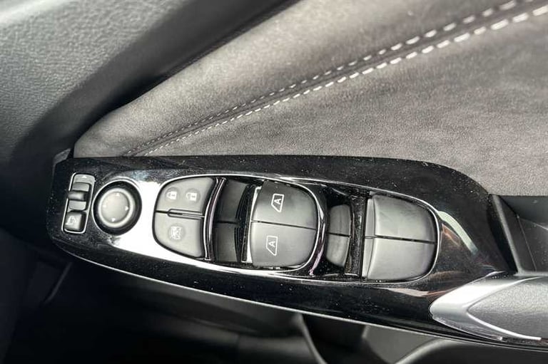 2025 Nissan Juke 1.6 HYBRID TEKNA+ 5DR AUTO Hatchback Hybrid Automatic