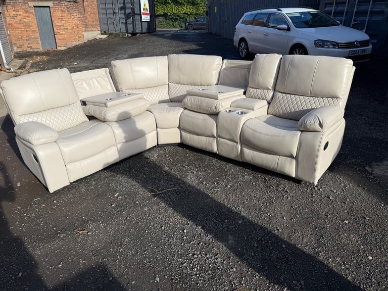Free delivery available BRAND NEW beige Rita corner sofa 