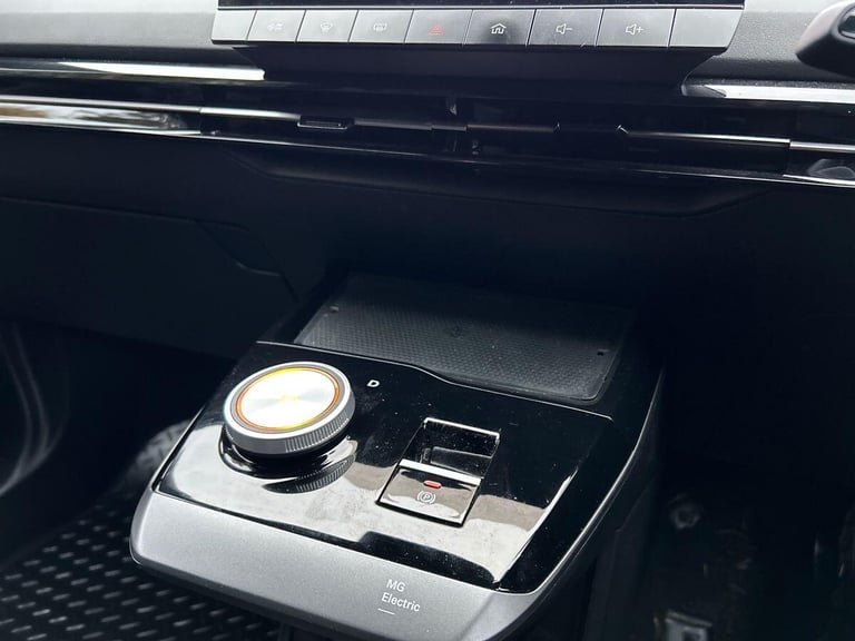 2024 MG MG4 64kWh Trophy Long Range Hatchback 5dr Electric Auto (203 ps) Hatchback ELECTRIC Autom...