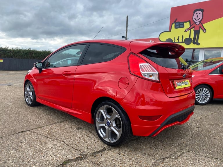 2016 FORD FIESTA 1.6 T ST-3 1 OWNER FULL SERVICE HISTORY NEW CAMBELT