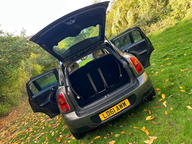 2011 MINI Countryman 1.6 Cooper 5dr Auto HATCHBACK Petrol Automatic