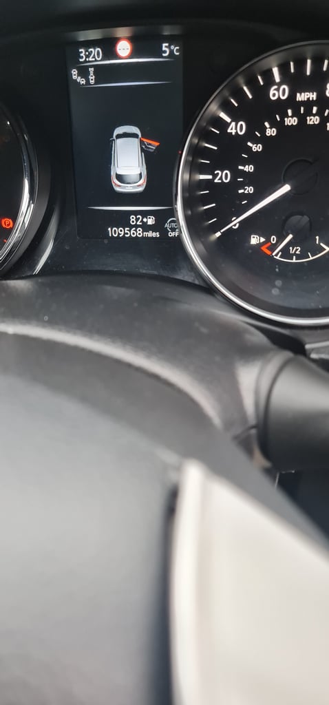 Nissan Qashqai Tekna (2014) 1.6 dCi Tekna SUV 5dr Diesel 109k Warranted Miles