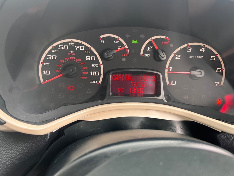 Ford, KA, Hatchback, 2010, Manual, 1242 (cc), 3 doors