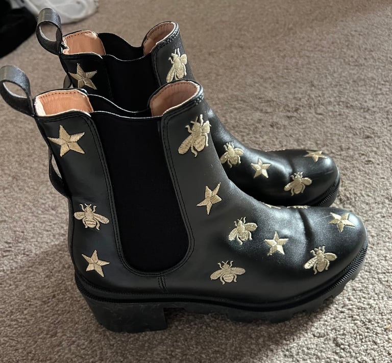 image for Womens Leather Boots Size 40