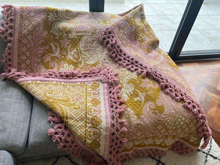 Vintage throw tassels bedspread 60’s