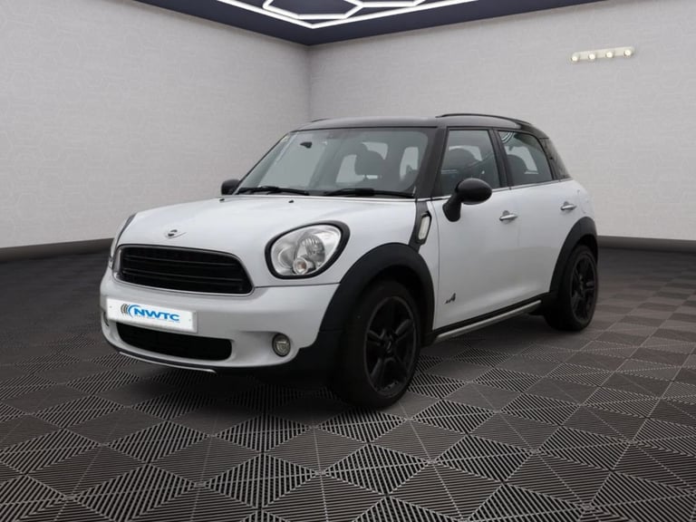 2016 MINI Countryman 1.6 Cooper SUV 5dr Petrol Manual ALL4 Euro 6 (s/s) (122 ps) 1 FORMER OWNER H...